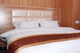 Xinyang Tengfei Express Hotel