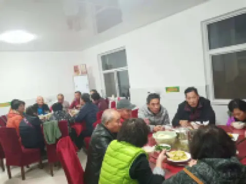 Yanchuan Qianluwan Weiwei Farmhouse