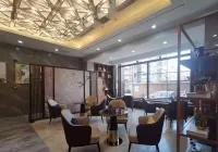 如家精選飯店（赤峰鋼鐵街火車南站店）