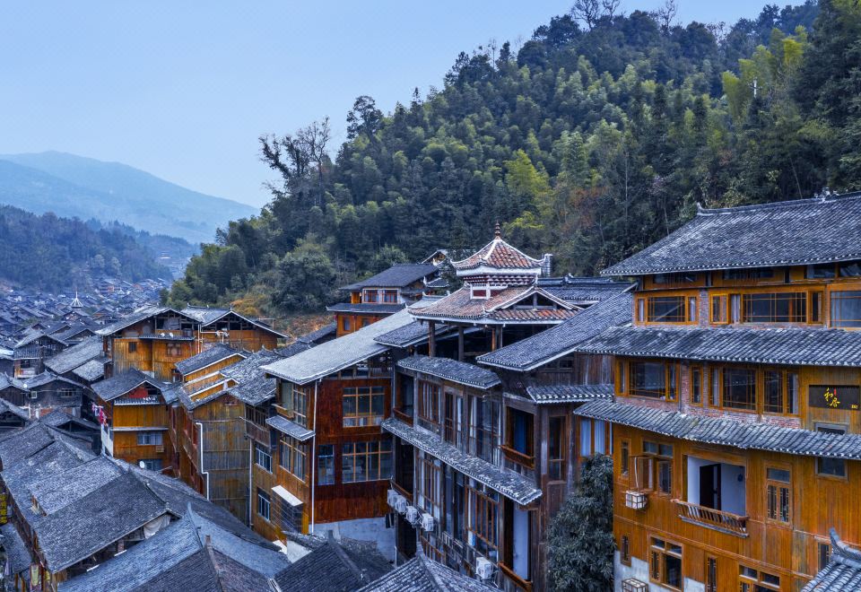 Heju Yangfan Inn (Zhaoxing Dong Village store) - Housity