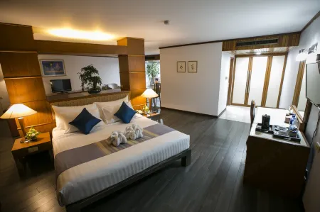 Friday Hotel