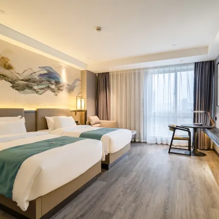 Rezen Dong Hotel (Huzhou City Center High-speed Railway Station Store)