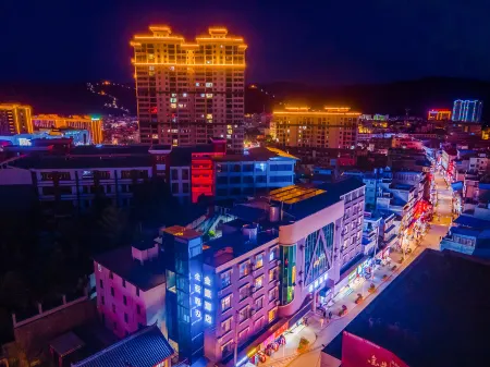 Dayao Jinyuan Hotel (Passenger Terminal) Отели рядом с достопримечательностью «Gymnasium»