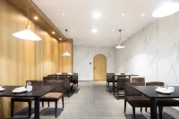 Returning to the original heart of seclusion, the beautiful abode