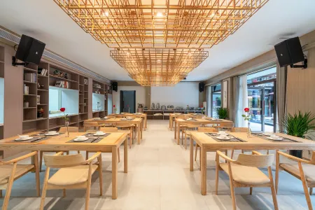 Rezen Retreat Zunyushiting Отели рядом с достопримечательностью «Zunyi Ocean World»