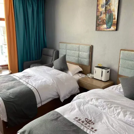 Saga Champions Boutique Hotel