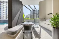 Vue Broadbeach - Official - Resorts