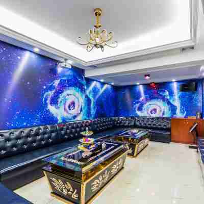 簡逸私湯泳池別墅(韶關南華寺店) Rooms