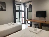 M1 Hotel Hotels in Phra Phrom