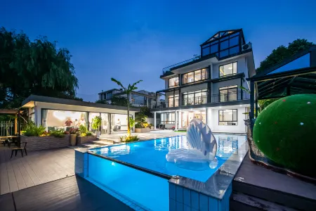 Snail Valley·Yangcheng Lake Swimming Pool Party Holiday Villa Отели рядом с достопримечательностью «Bachenghu Park»