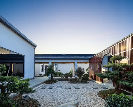 Guiyuantianju Ruijing Wild Luxury Homestay Hotels in Pengze