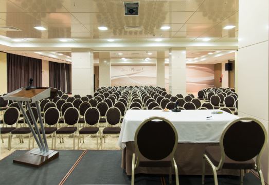 호텔의 우아한 로비 전경