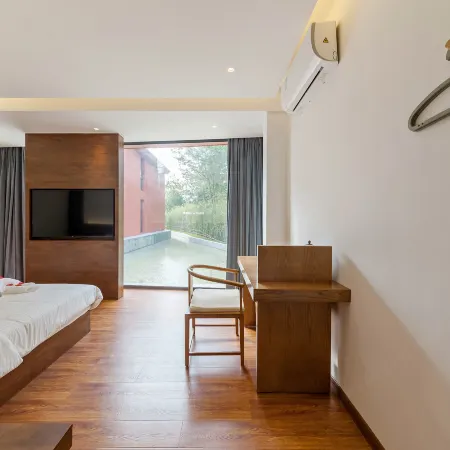 Dulv Hotel