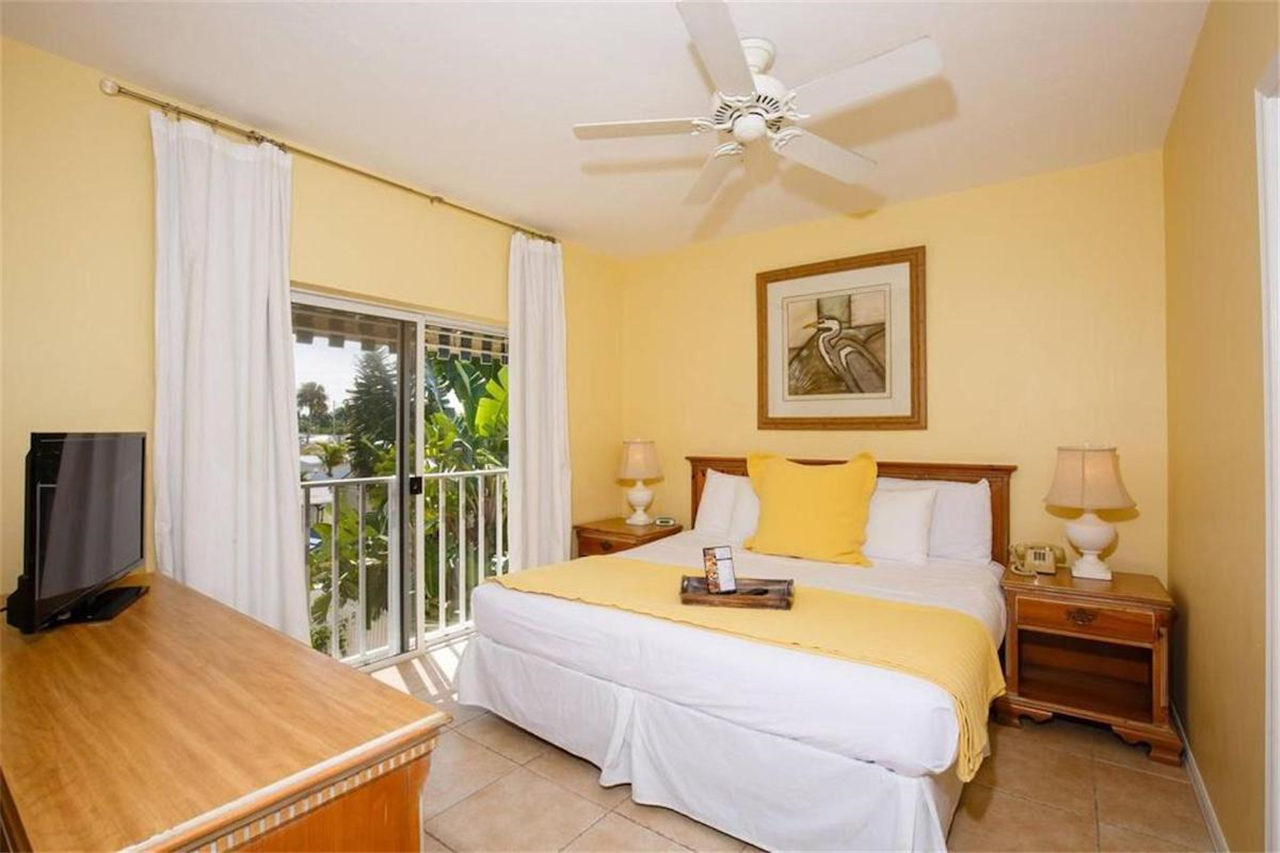 Naples Garden Inn