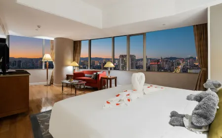 Kai Wah Plaza Hotel Отели рядом с достопримечательностью «Junfa Xiliangtang Wetland Park»