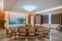 Yulin City Luchuan Hot Spring Jiulong Villa Hotel a Luchuan