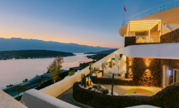 Songyun Skyline Seaview Holiday Hotel