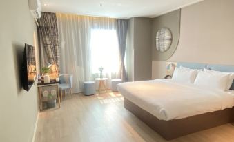Homeinn Hotel (Kunming Railway Station North Square Yongping Road)