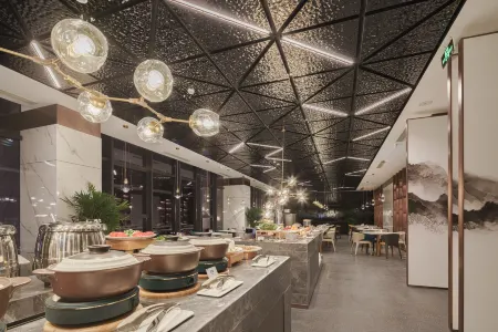 Atour Hotel(Tai'an Taishan Scenic Pangu Tiandi) Отели рядом с достопримечательностью «Shandong Science and Technology University East Campus»