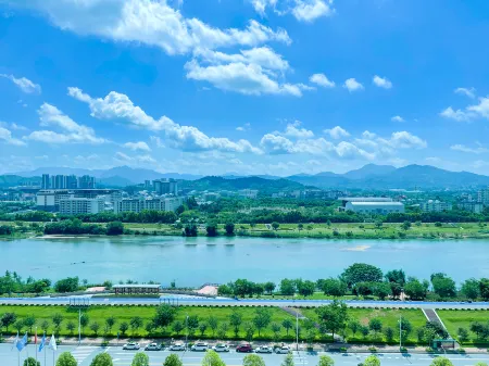 QIANXIN LUXURY HOTEL