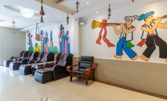 Midi Hotel - Housity