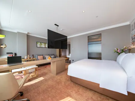 Vienna 3 Best Hotel (Yangxin High-Speed Railway Station Guanggu Square)