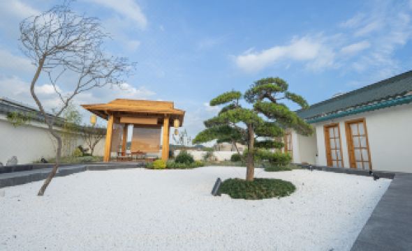 Fangju (Chaozhou Paifang Street Guangji Bridge)