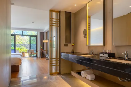 Narada Dongqian Lake Resort Ningbo Отели рядом с достопримечательностью «Erlingshan Hot Spring»