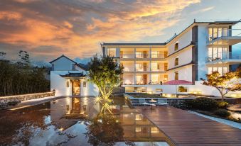 Meet Hefengting·Jianshan | Natural Ore Hot Spring Holiday Villa Scenic Hotel