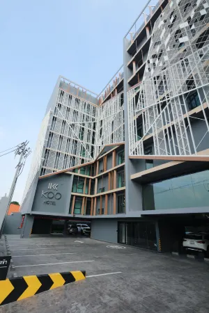 KOO HOTEL Отели рядом с достопримечательностью «Chaengwattana Community Church»