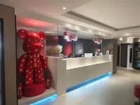 Luohe Lujia Hotel Hotel a Nehe