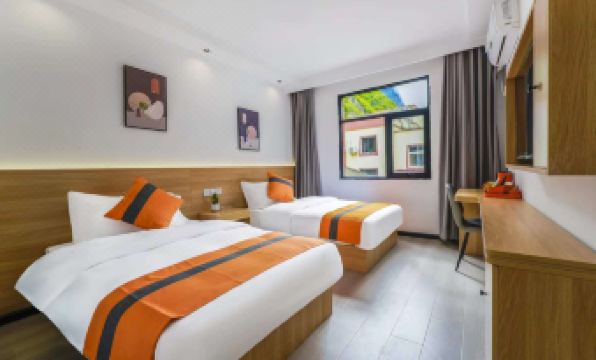 Songyun No.1 Hotel (Jiuzhaigou Scenic Area)