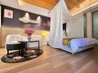 Binchuan Jizushanzi Hexi Fengju Hotels in Binchuan
