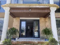 Yuan Yang Yin Xin · Valley Resort and Viewing Homestay for Mountain and Stream Tracing