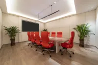 Baihe International Hotel (Weifang Fuhua Exhibition Center Good Plaza)