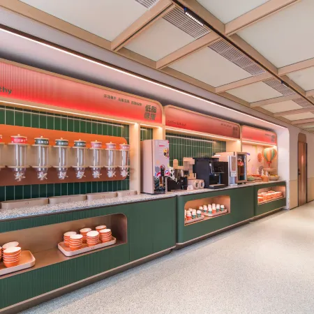 Orange Hotel (Shangrao Wuyuan Station Pedestrian Street)