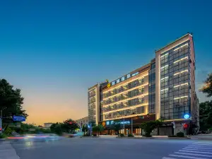 CAI Ku Hotel