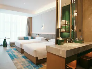 Cheery Dragon Hotel Weihai Jiuzi holds