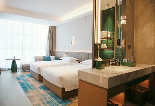 Cheery Dragon Hotel Weihai Jiuzi holds Hotel Overview