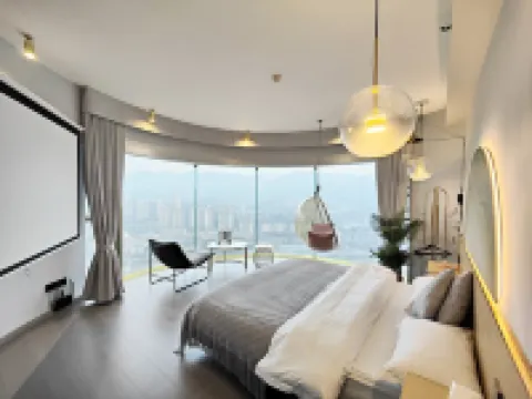 DaYin Hidden in City River View Cinema-style Homestay (Chongqing Jiefangbei Chaotianmen Square)