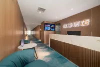 Lanhai Business Hotel (Zhengzhou East Station Provincial Government Branch)