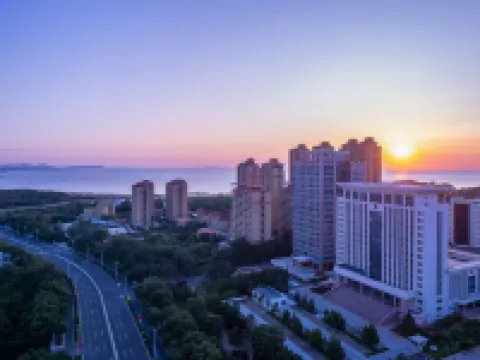Days Hotel by Wyndham Weihai Huoju Eight Street Hotels near Torch 8th Street