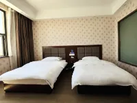 Jorge Enzalo Grand Hotel