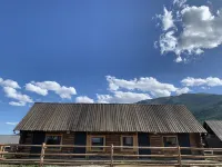 Kanas Lake Bay Small Building Boutique Homestay Hotels in Kanas Scenic Area