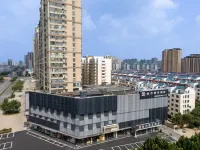 Mudan Zhenpin Hotel (Tengzhou True Love Mall) Hotels near Tengzhou Railway Station