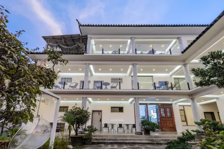 Dali Ancient City Canghai Wangyue Courtyard (Honglongjing)