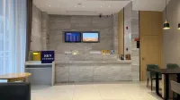 SKY雲之羽電競民宿（河源萬隆城亞洲第一高噴泉店）