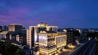 Natian Hotel (Xi'an Jiaotong University Xingqing Campus Hepingmen Subway Station) - Airport Shuttle