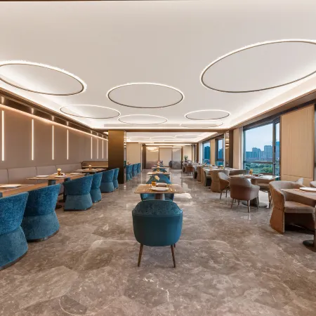 Jian'an People's Square Crystal Hotel
