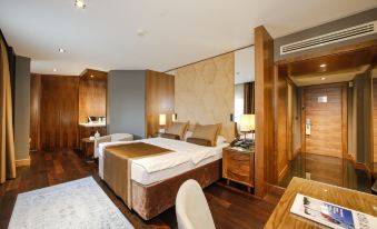 Almira Hotel Thermal Spa & Convention Center